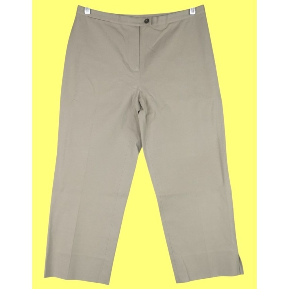 CUTTER & BUCK Women's CAPRI PANTS, SIZE: 6 30x23 Beige Good Condition.